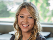 Headshot of Taylor Griswold-Weigle